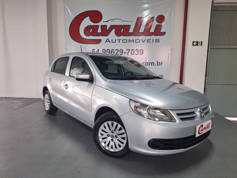 VOLKSWAGEN - GOL - 2010/2011 - Prata - R$ 28.900,00
