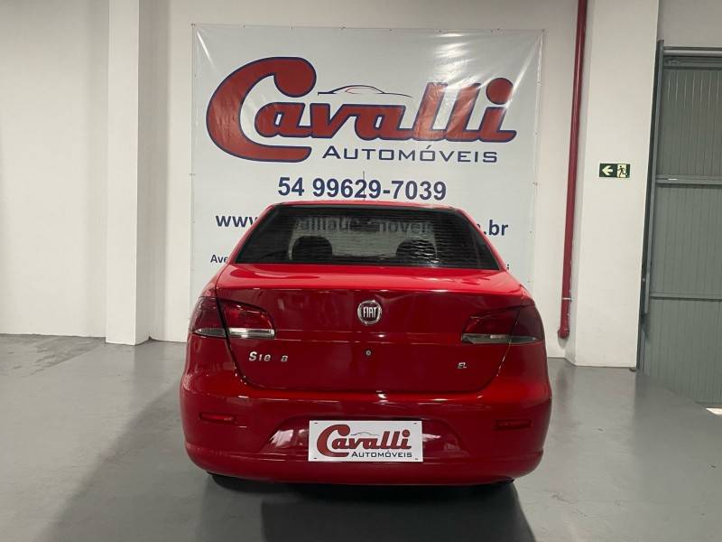 FIAT - SIENA - 2009/2010 - Vermelha - R$ 30.900,00