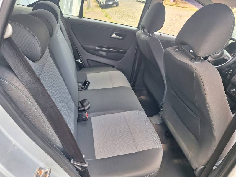 VOLKSWAGEN - SPACEFOX - 2012/2012 - Prata - R$ 40.900,00