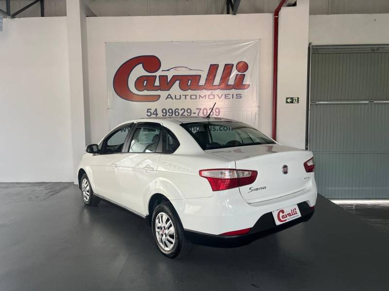 FIAT - GRAND SIENA - 2017/2018 - Branca - R$ 43.900,00