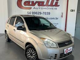 FORD - FIESTA - 2007/2008 - Prata - R$ 19.900,00