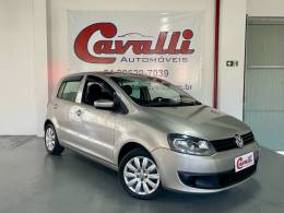 VOLKSWAGEN - FOX - 2010/2011 - Prata - R$ 32.900,00