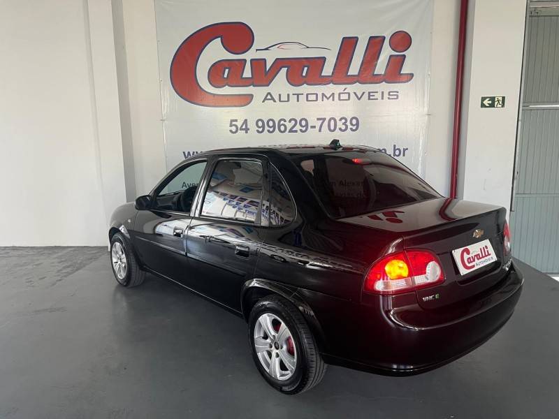 CHEVROLET - CLASSIC - 2012/2012 - Preta - R$ 25.900,00