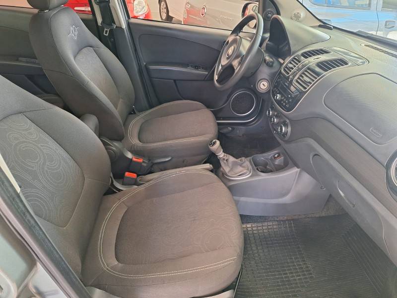 FIAT - GRAND SIENA - 2014/2015 - Cinza - R$ 40.900,00