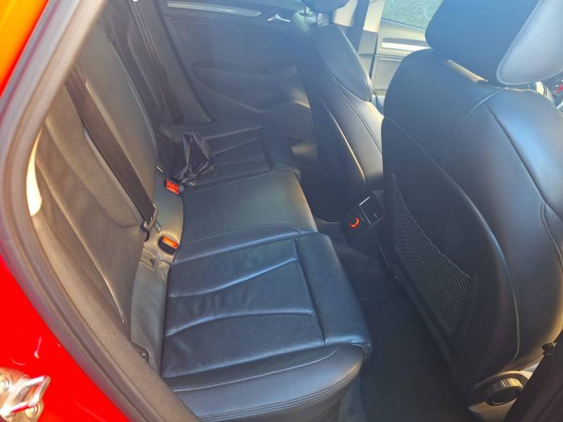 AUDI - A3 - 2014/2015 - Vermelha - R$ 89.900,00