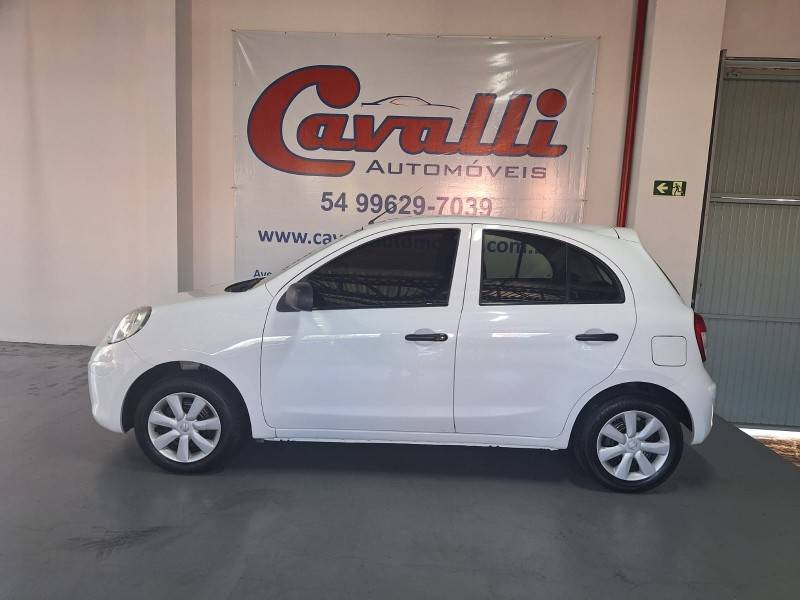 NISSAN - MARCH - 2011/2012 - Branca - R$ 31.900,00