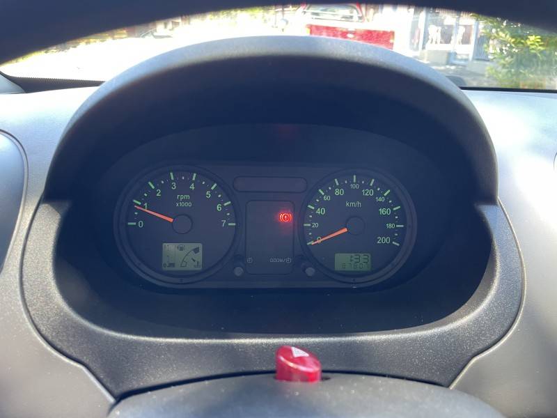 FORD - FIESTA - 2004/2005 - Prata - R$ 24.900,00