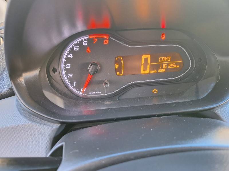 CHEVROLET - ONIX - 2019/2019 - Branca - R$ 52.900,00