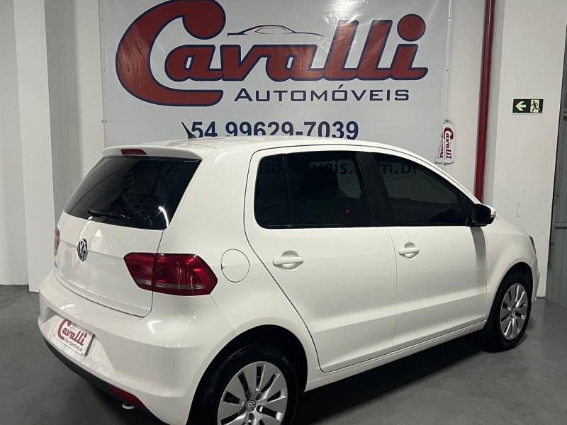 VOLKSWAGEN - FOX - 2014/2015 - Branca - R$ 43.900,00