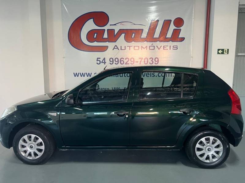 RENAULT - SANDERO - 2011/2011 - Verde - R$ 23.900,00