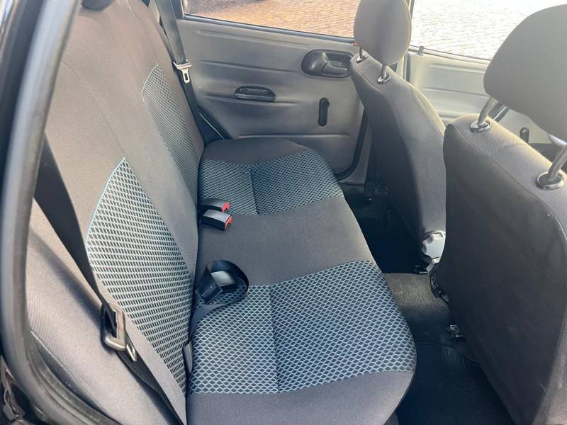 CHEVROLET - CLASSIC - 2012/2012 - Preta - R$ 25.900,00