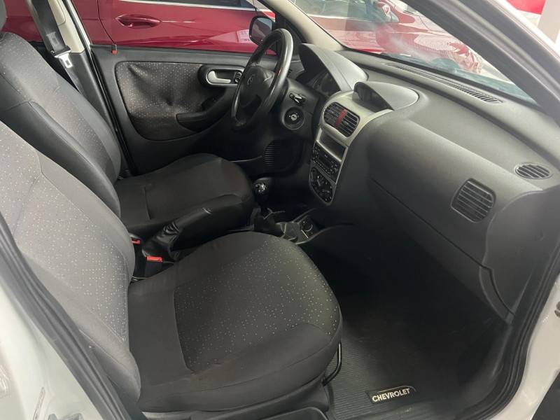 CHEVROLET - CORSA - 2011/2011 - Branca - R$ 32.900,00