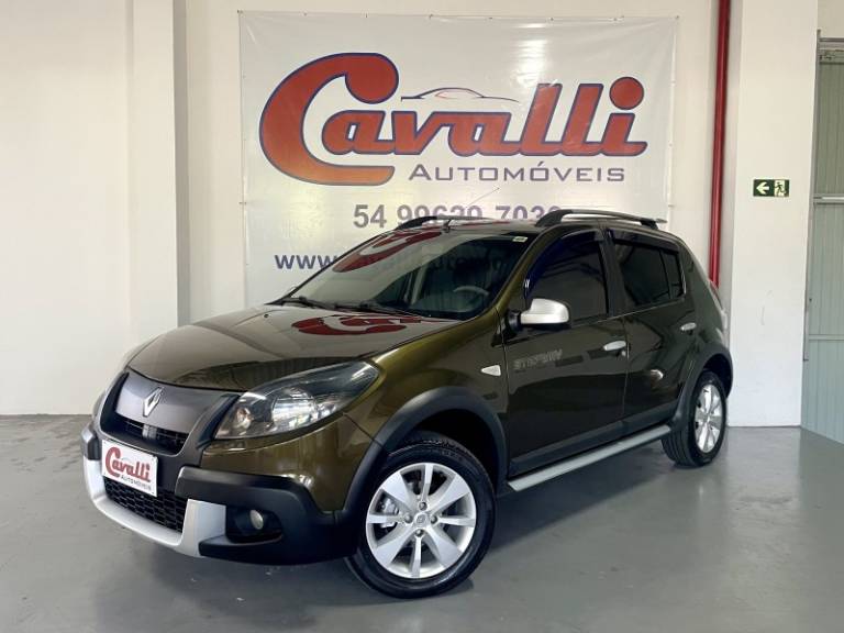 RENAULT - SANDERO - 2012/2013 - Verde - R$ 41.900,00