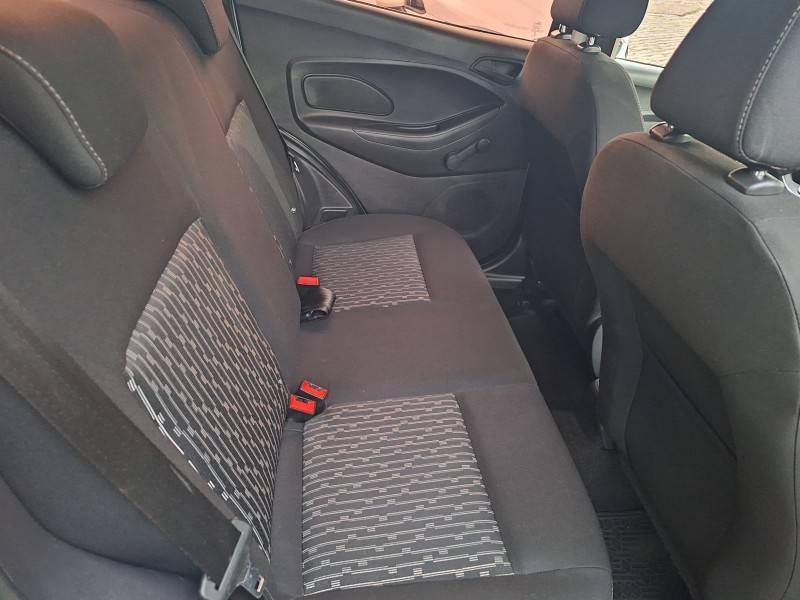 FORD - KA + - 2015/2016 - Prata - R$ 43.900,00