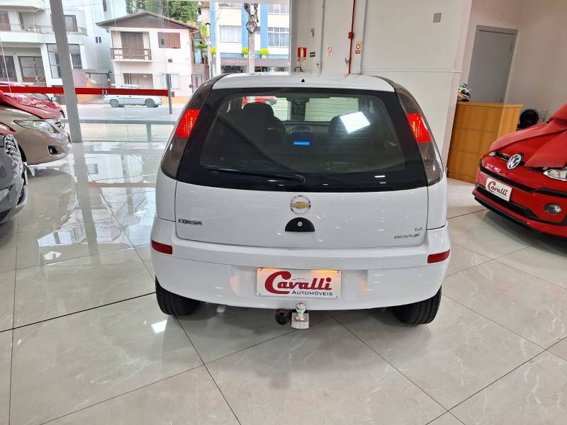 CHEVROLET - CORSA - 2011/2012 - Branca - R$ 32.900,00