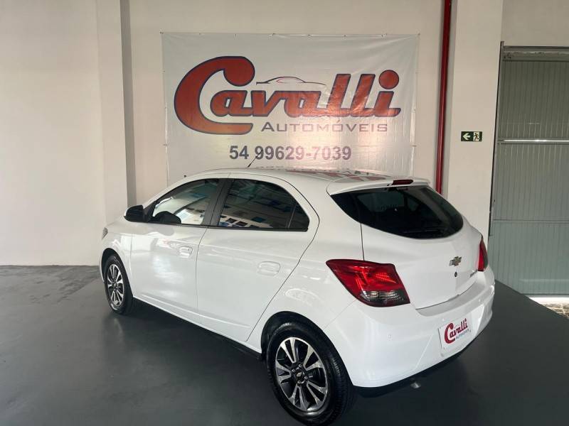 CHEVROLET - ONIX - 2016/2016 - Branca - R$ 58.900,00