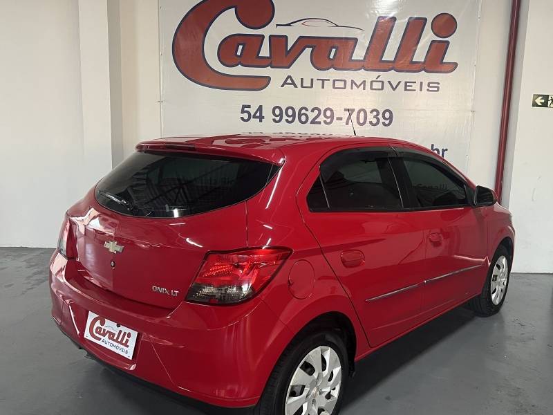 CHEVROLET - ONIX - 2012/2013 - Vermelha - R$ 44.900,00