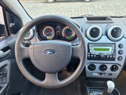 FORD - FIESTA - 2010/2011 - Preta - R$ 32.900,00