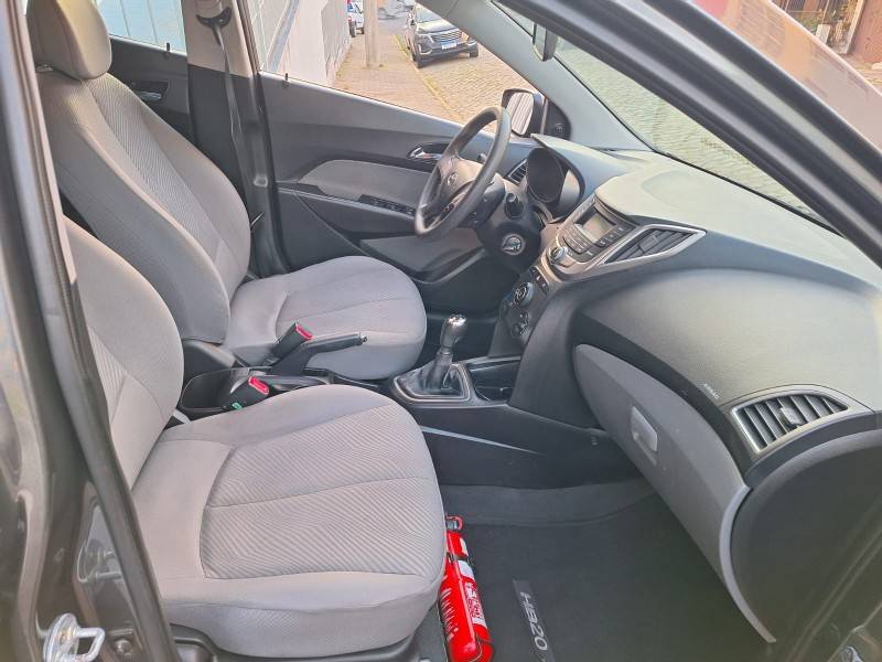 HYUNDAI - HB20S - 2014/2015 - Cinza - R$ 54.900,00