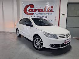 VOLKSWAGEN - VOYAGE - 2010/2011 - Branca - R$ 34.900,00