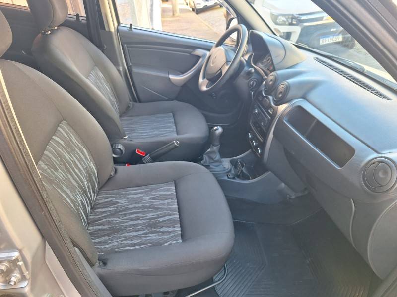 RENAULT - SANDERO - 2013/2014 - Prata - R$ 34.900,00