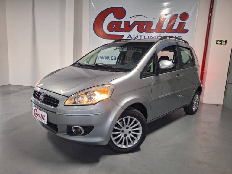 FIAT - IDEA - 2011/2012 - Cinza - R$ 35.900,00