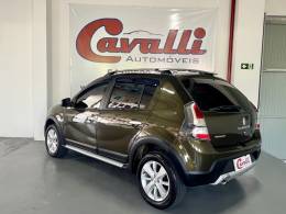 RENAULT - SANDERO - 2012/2013 - Verde - R$ 41.900,00