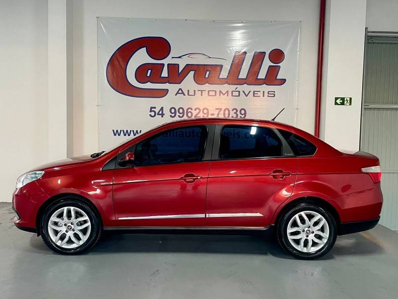 FIAT - GRAND SIENA - 2014/2015 - Vermelha - R$ 41.900,00