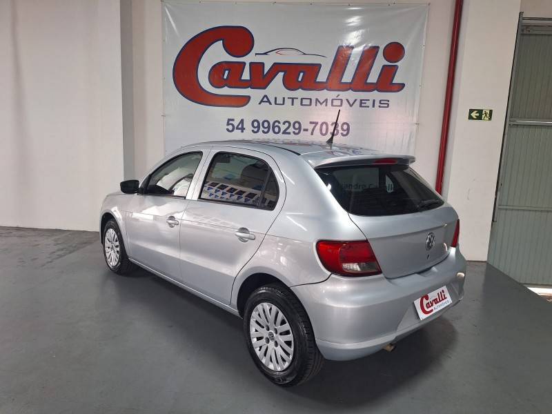 VOLKSWAGEN - GOL - 2010/2011 - Prata - R$ 28.900,00