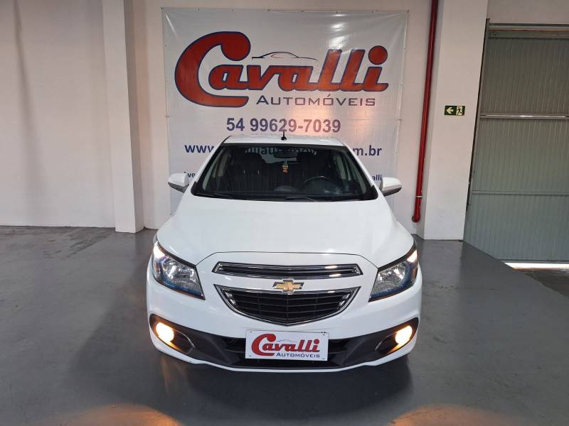 CHEVROLET - ONIX - 2016/2016 - Branca - R$ 58.900,00