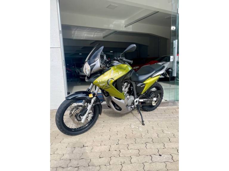 HONDA - XL 700V - 2012/2012 - Verde - R$ 32.900,00
