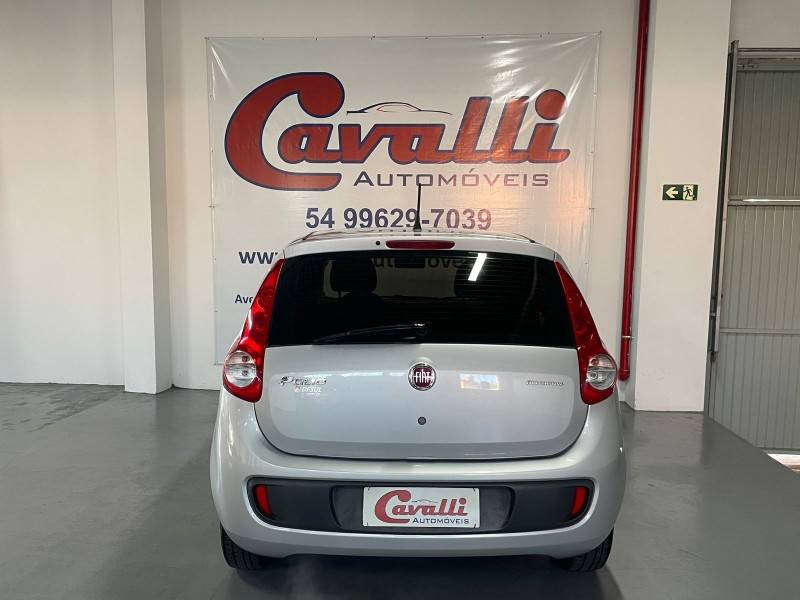 FIAT - PALIO - 2014/2014 - Prata - R$ 38.900,00