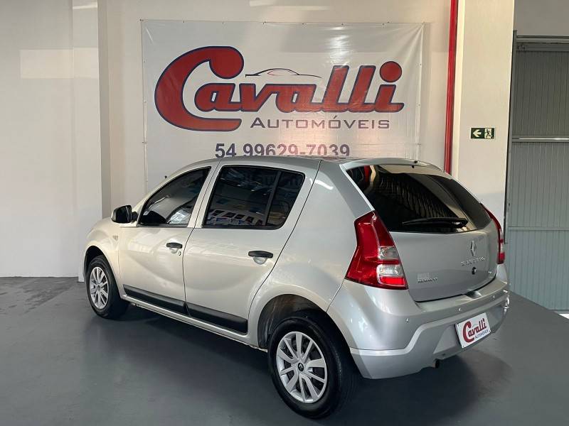 RENAULT - SANDERO - 2012/2012 - Prata - R$ 33.900,00
