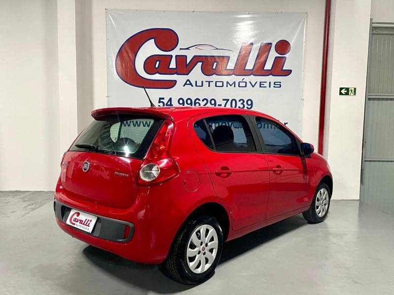 FIAT - PALIO - 2014/2015 - Vermelha - R$ 39.900,00