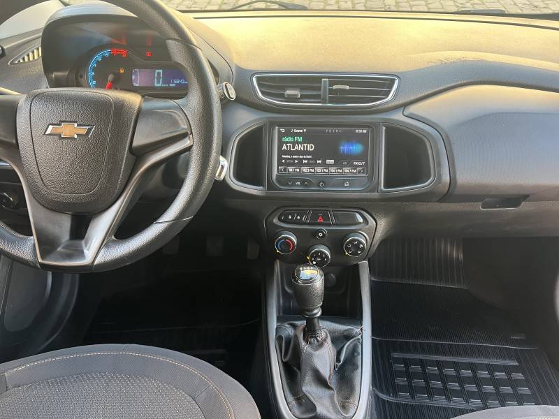 CHEVROLET - ONIX - 2012/2013 - Vermelha - R$ 44.900,00