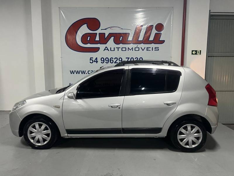 RENAULT - SANDERO - 2008/2009 - Prata - R$ 28.900,00