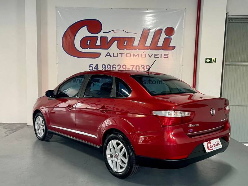 FIAT - GRAND SIENA - 2014/2015 - Vermelha - R$ 41.900,00