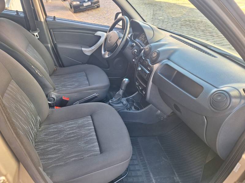 RENAULT - SANDERO - 2011/2012 - Bege - R$ 28.900,00