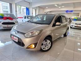 FORD - FIESTA - 2013/2014 - Prata - R$ 31.900,00