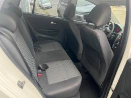 VOLKSWAGEN - FOX - 2014/2015 - Branca - R$ 43.900,00