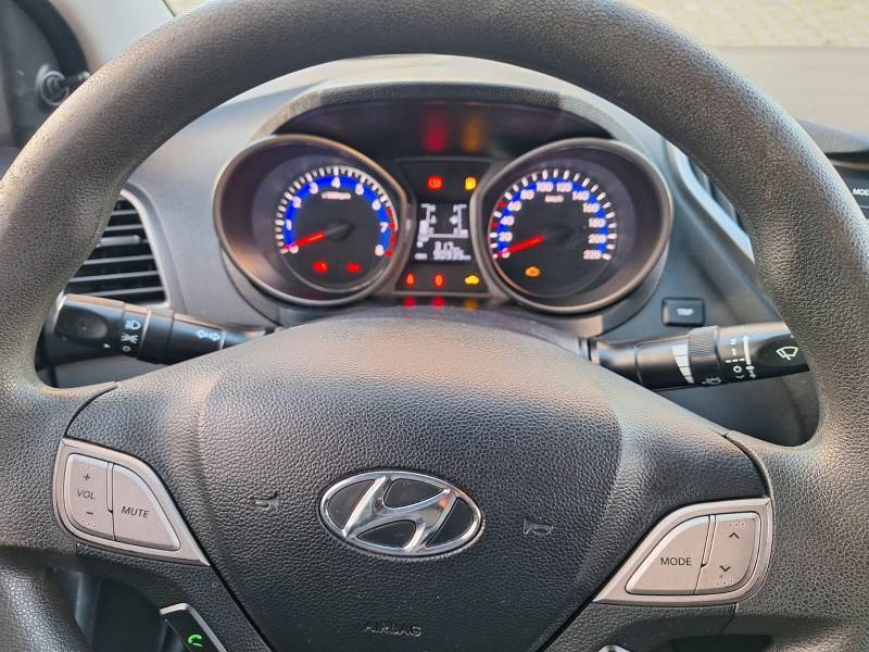 HYUNDAI - HB20S - 2014/2015 - Cinza - R$ 54.900,00