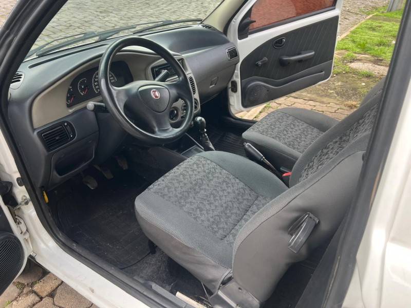 FIAT - STRADA - 2009/2009 - Branca - R$ 31.900,00