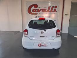 NISSAN - MARCH - 2011/2012 - Branca - R$ 31.900,00