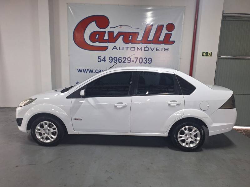 FORD - FIESTA - 2012/2013 - Branca - R$ 34.900,00