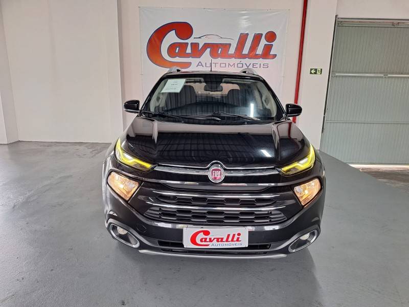 FIAT - TORO - 2016/2017 - Preta - R$ 100.900,00