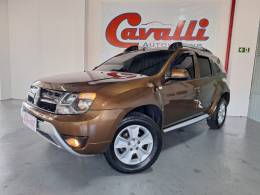 RENAULT - DUSTER - 2016/2017 - Marrom - R$ 67.900,00