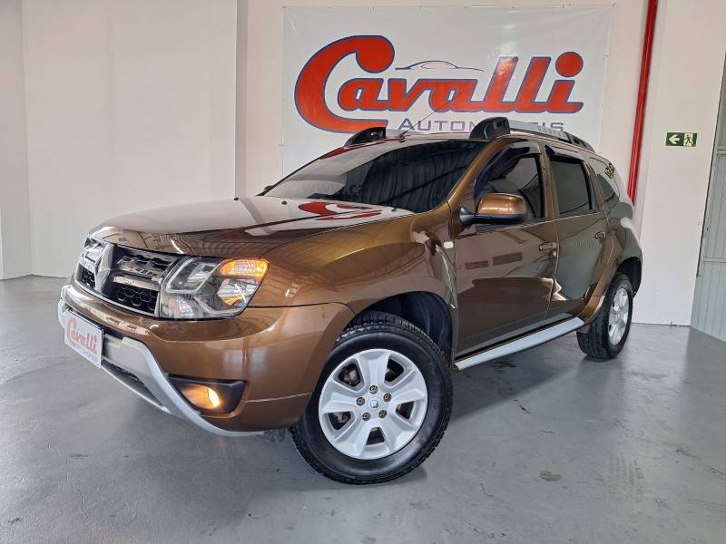 RENAULT - DUSTER - 2016/2017 - Marrom - R$ 67.900,00