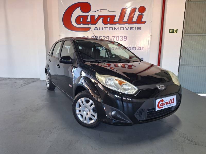 FORD - FIESTA - 2010/2011 - Preta - R$ 32.900,00